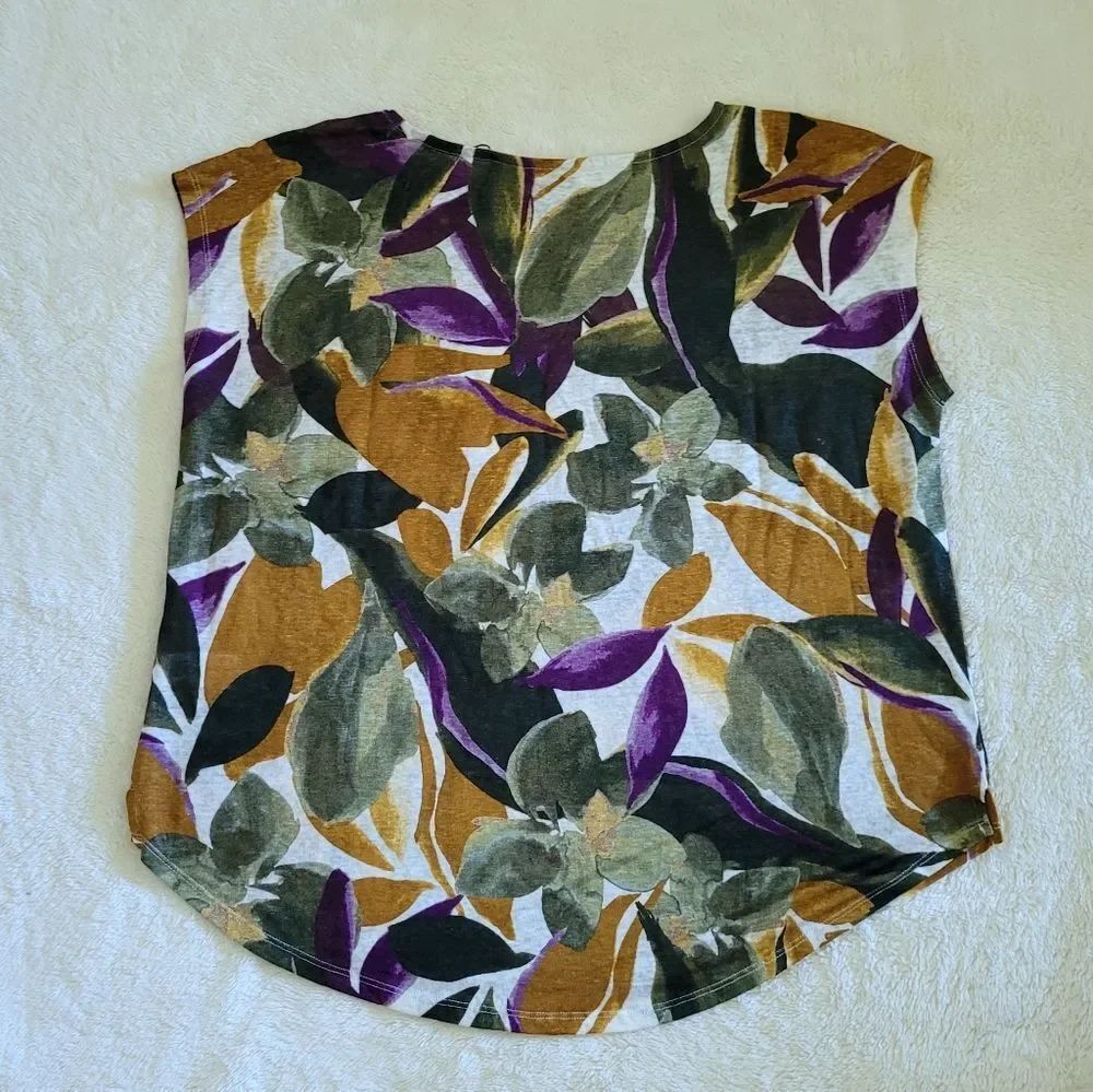 Tahari Floral💐 Linen Top - NWT - Picture 2 of 12